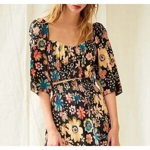 Aritzia | Le Fou Wilfred Samba silk floral puff-sleeve crop top